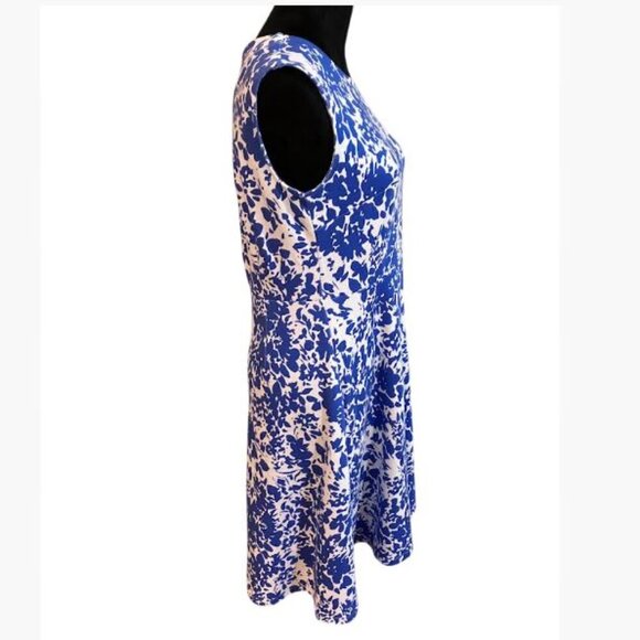 Talbot's Sleeveless FIt and Flare Blue and White Floral Print Dress Size 10 EUC - Picture 5 of 9